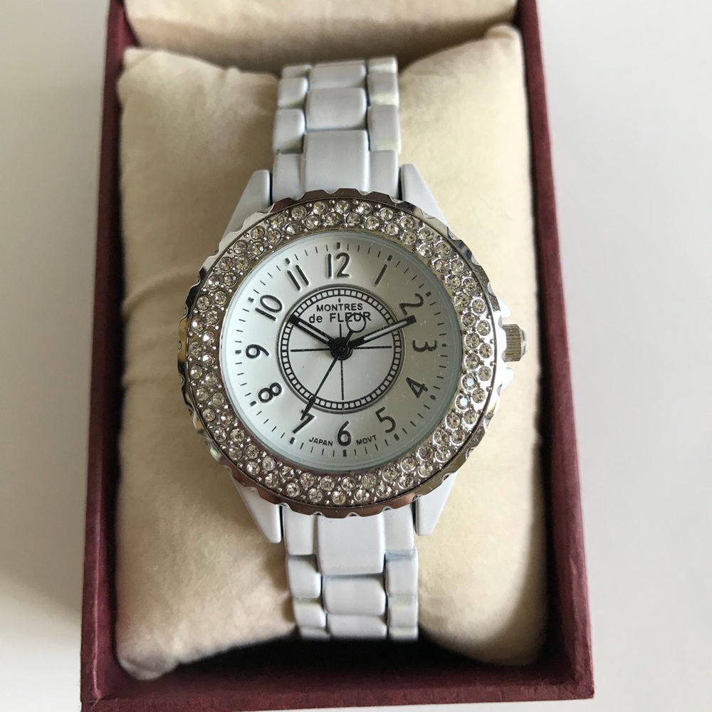 Montres De Fleur - White & Rhinestone